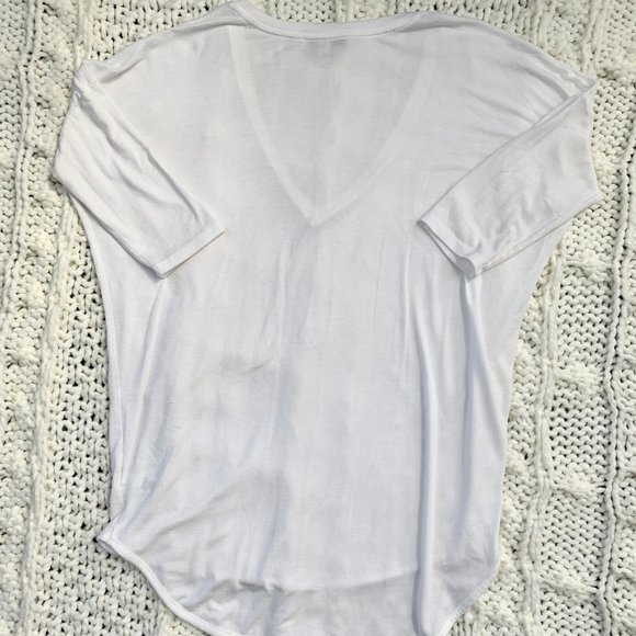 Express Mid Sleeve Tee - Picture 3 of 4